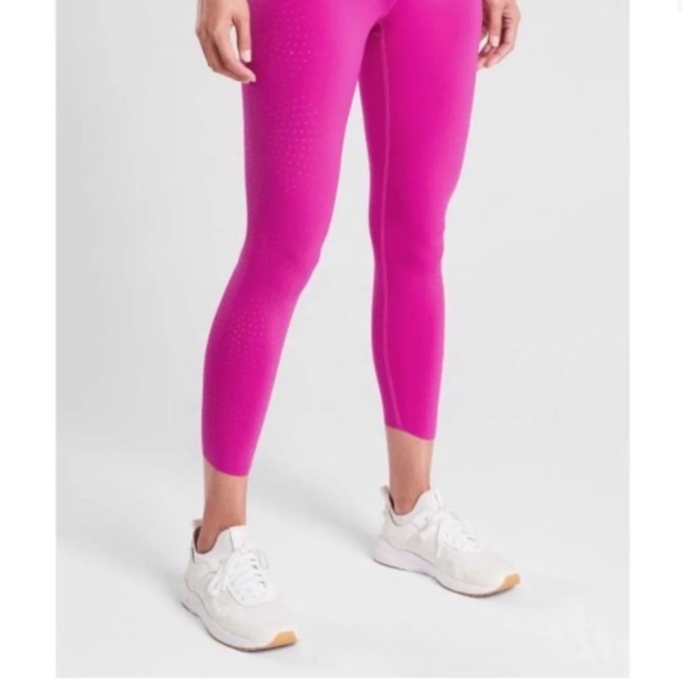 ATHLETA Velocity Laser Cut Capri fuchsia - Picture 2 of 7